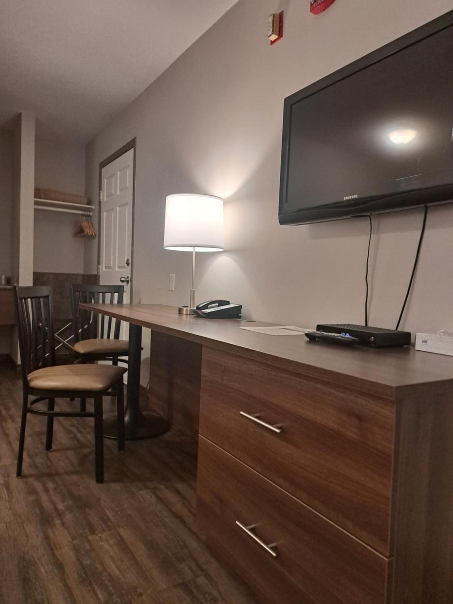Bon Voyage Inn Prince George Extérieur photo