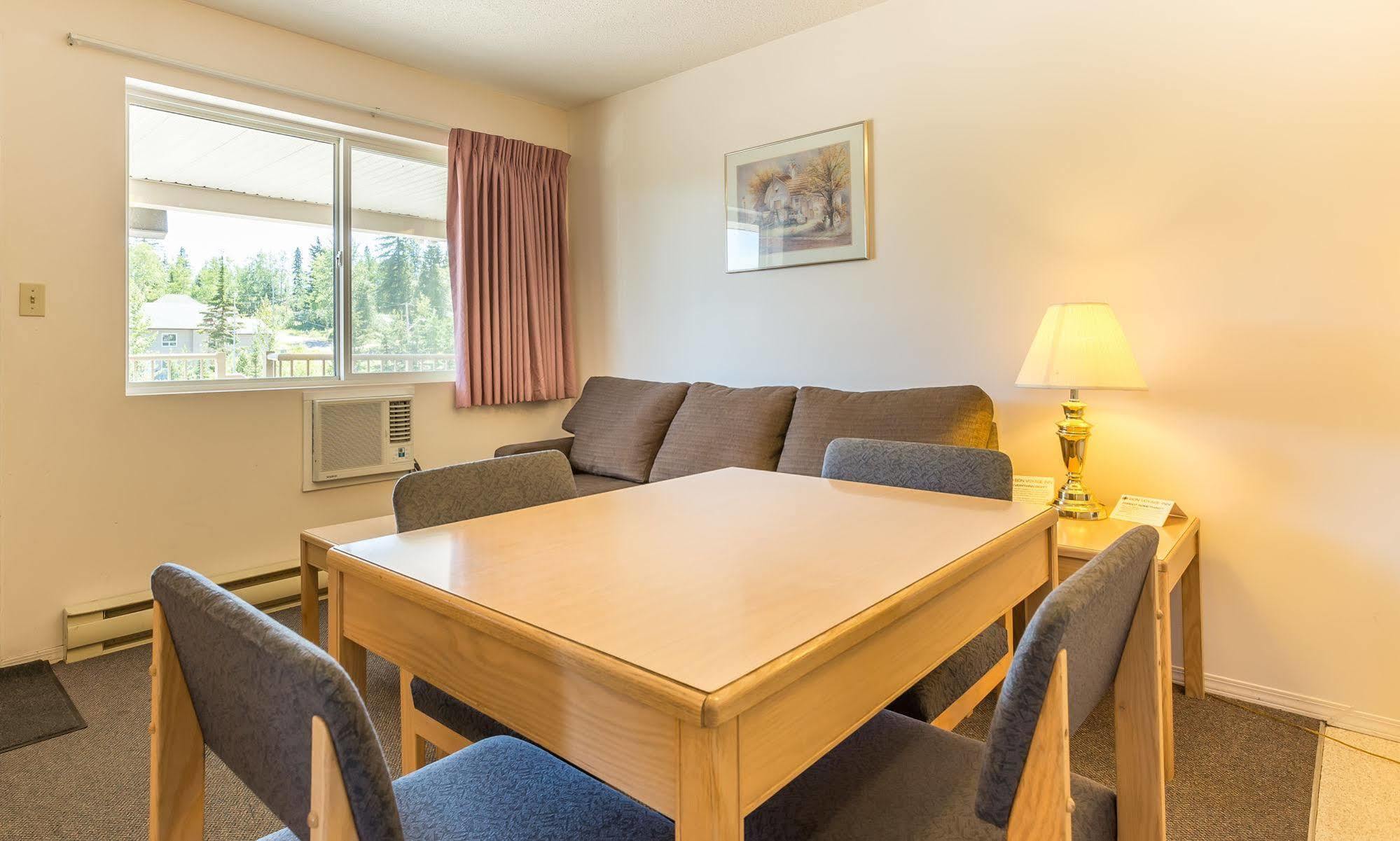 Bon Voyage Inn Prince George Extérieur photo