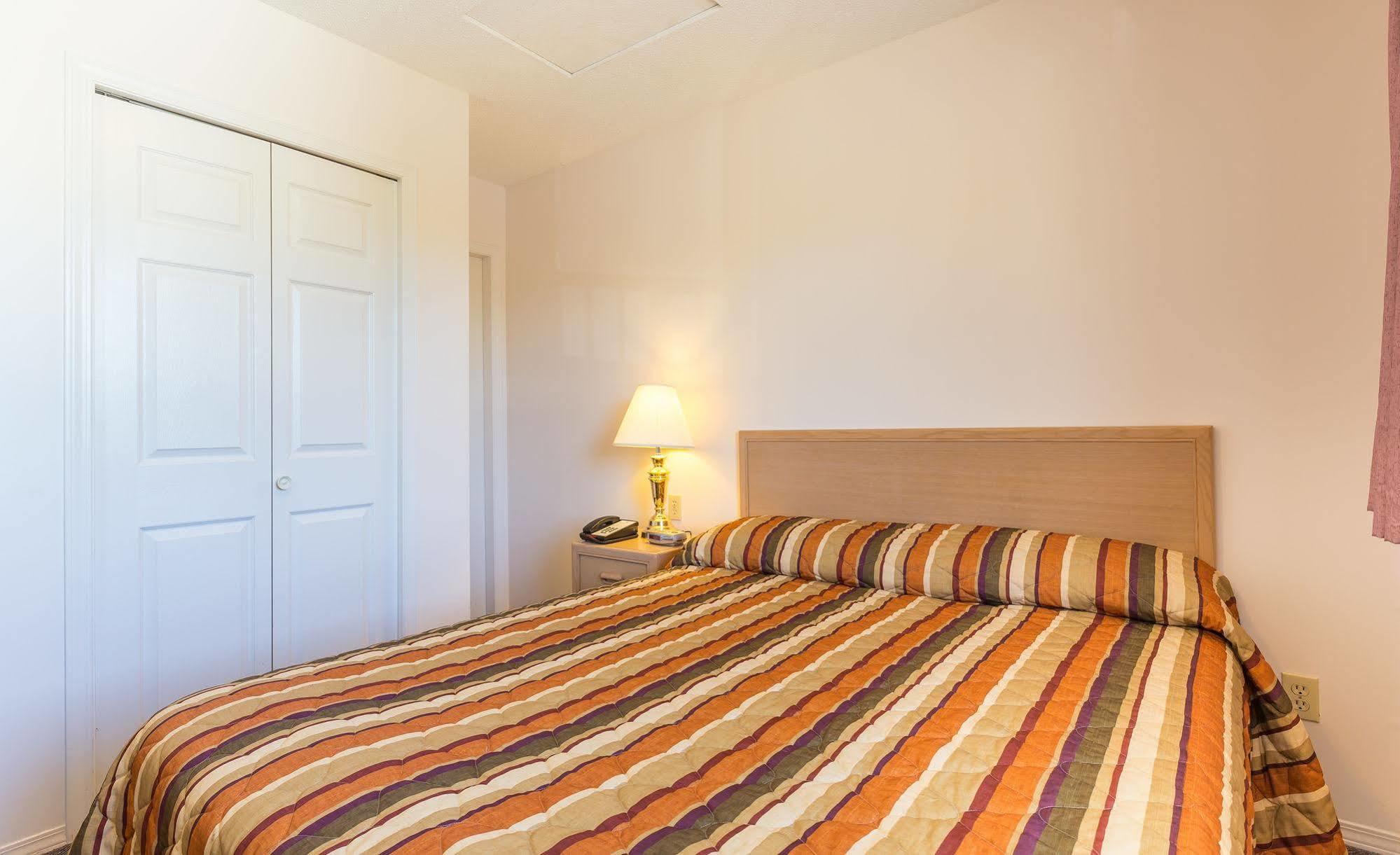 Bon Voyage Inn Prince George Extérieur photo